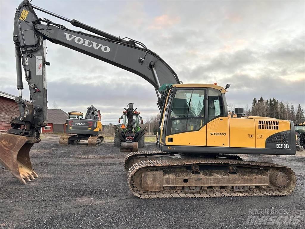 Volvo EC210CL Pelle sur chenilles