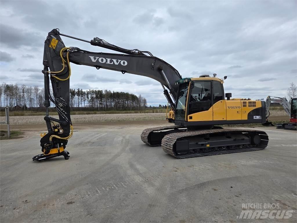 Volvo EC210CL Pelle sur chenilles