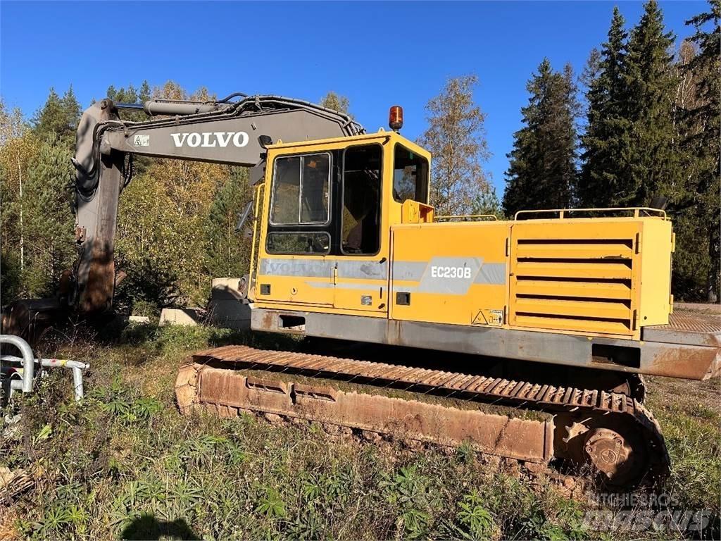 Volvo EC230B Pelle sur chenilles