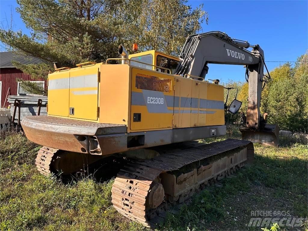 Volvo EC230B Pelle sur chenilles
