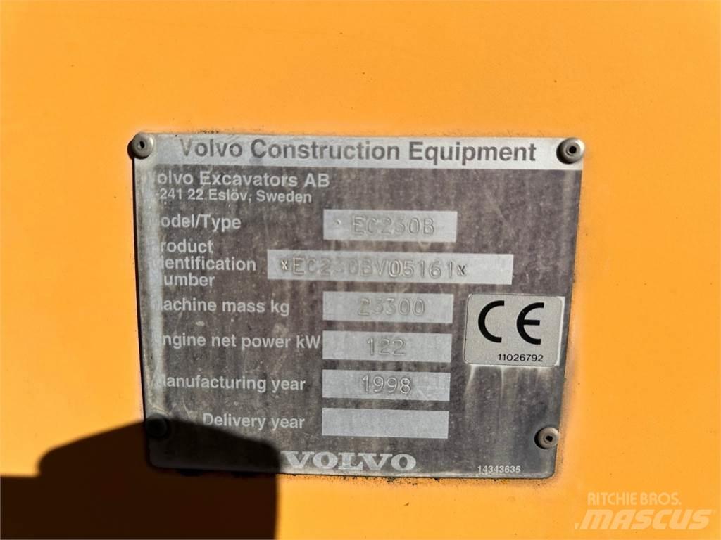 Volvo EC230B Pelle sur chenilles