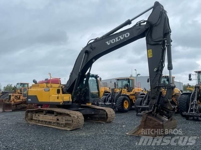Volvo EC300DL Pelle sur chenilles