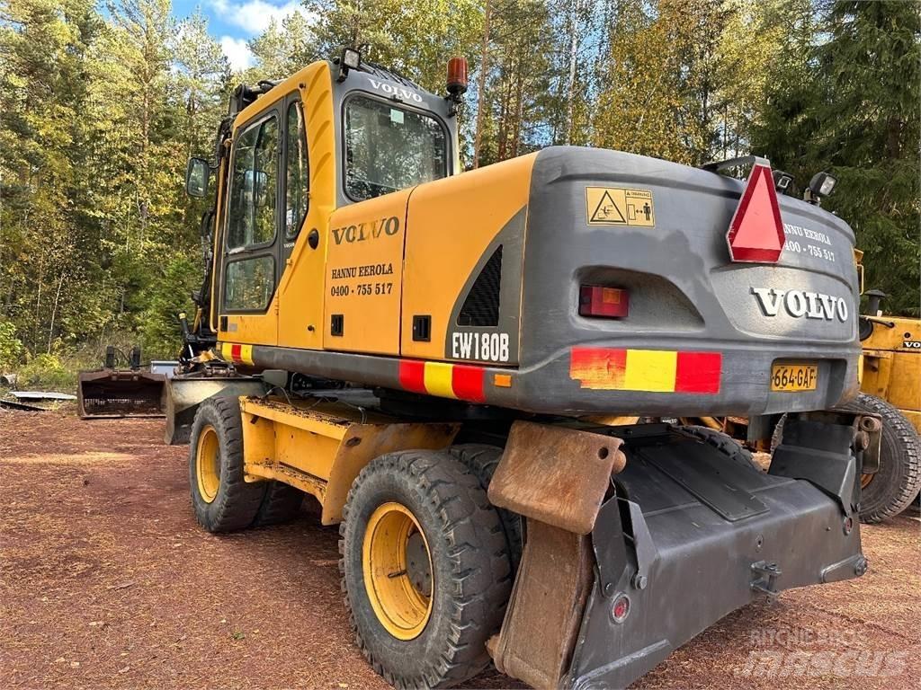 Volvo EW180B Pelle sur pneus