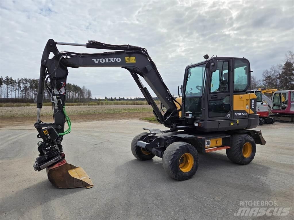 Volvo EW60E Pelle sur pneus