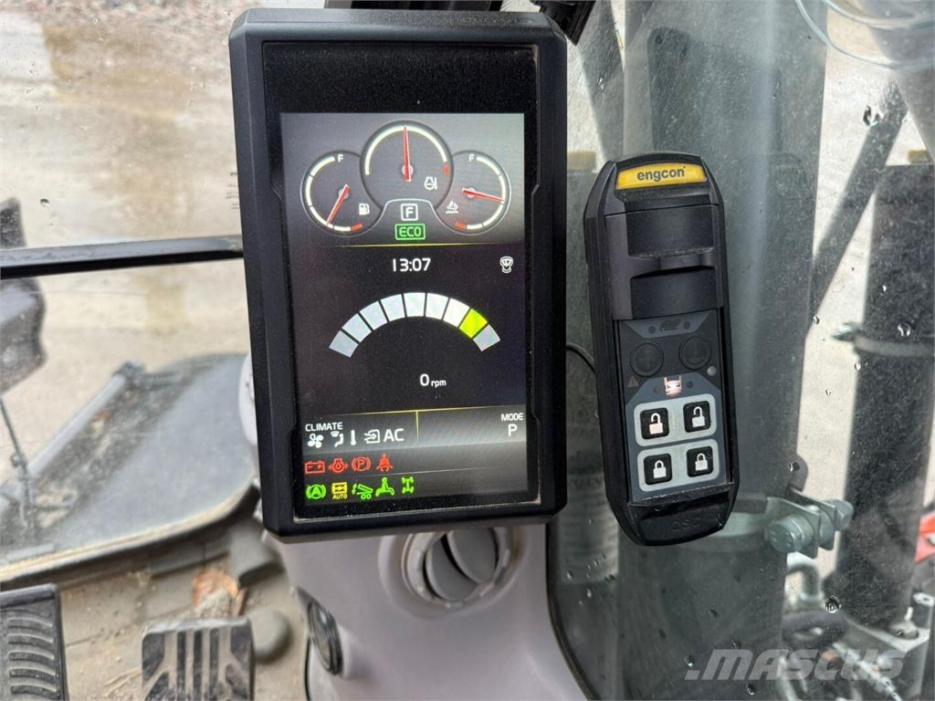 Volvo EWR 130 E Pelle sur pneus