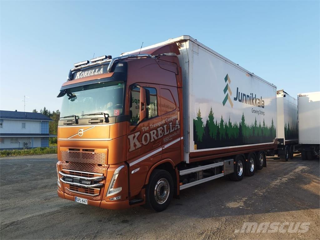 Volvo FH500TC 8x4 Camion pour copeaux de bois