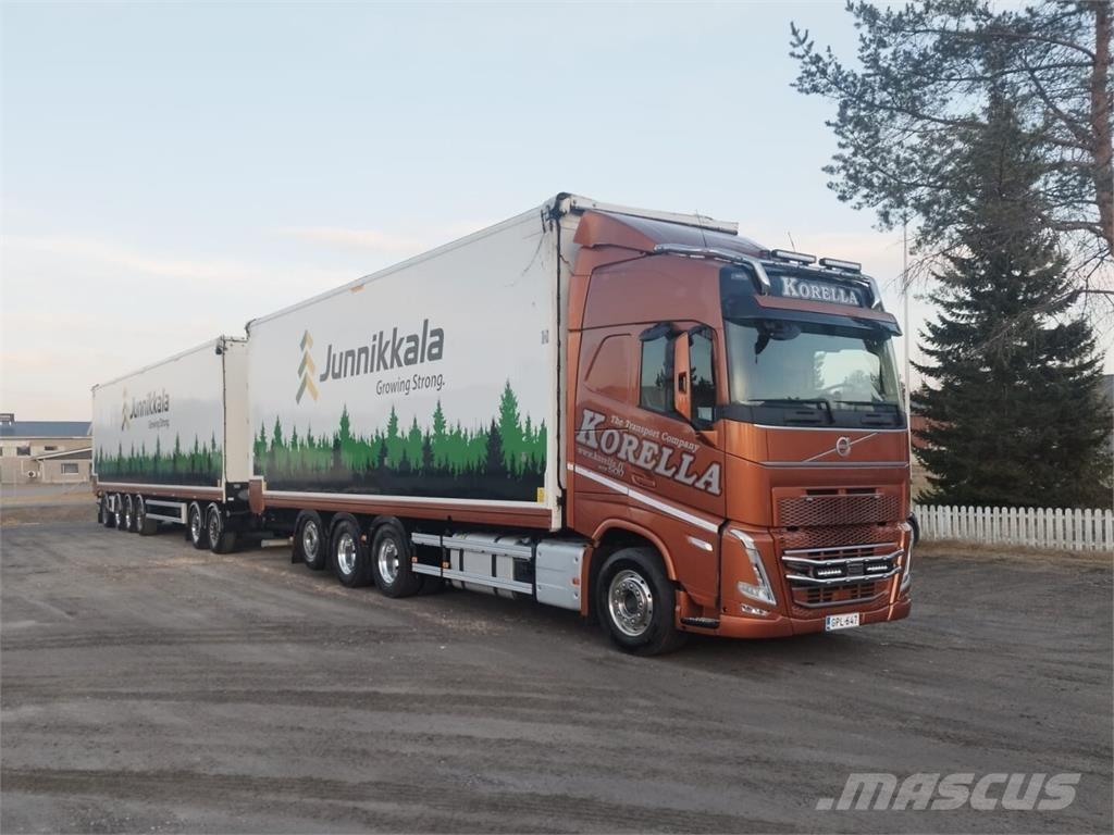 Volvo FH500TC 8x4 Camion pour copeaux de bois