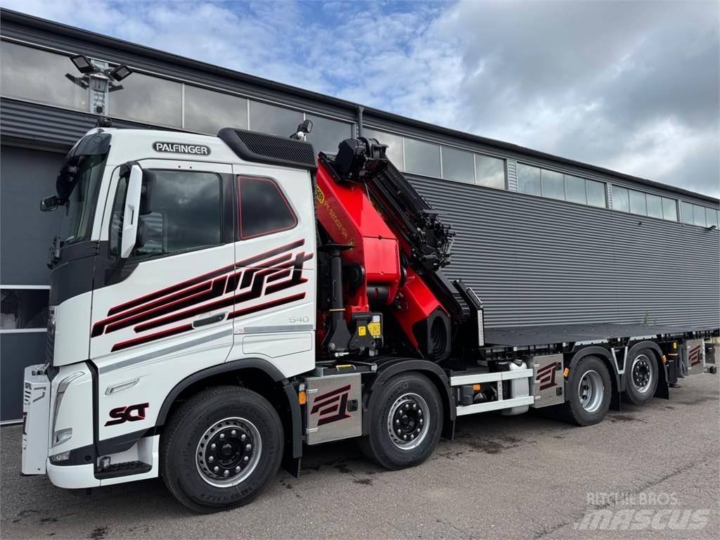 Volvo FH540 8X2*6 Camion plateau ridelle avec grue