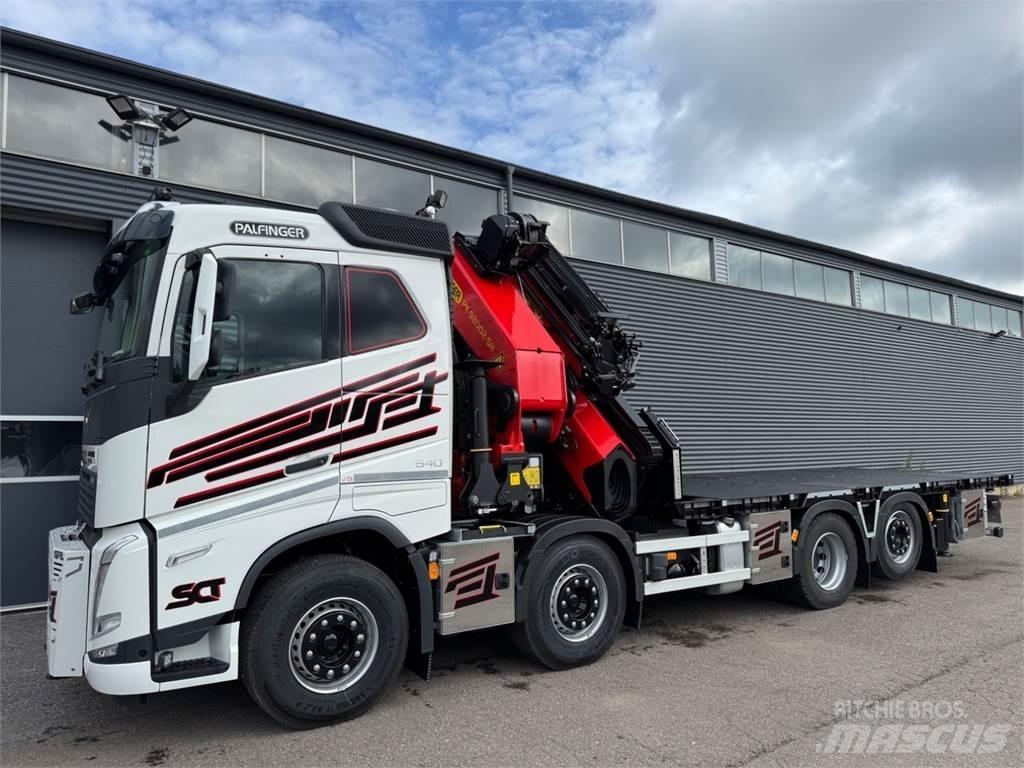 Volvo FH540 8X2*6 Camion plateau ridelle avec grue