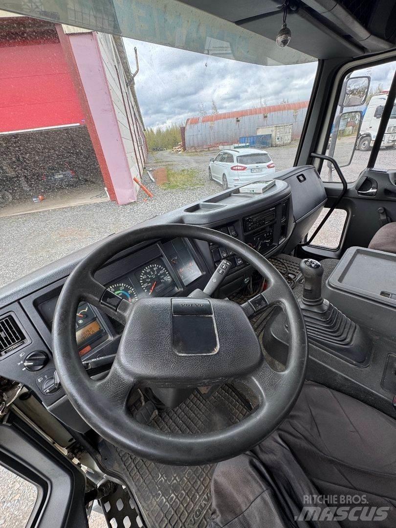 Volvo FL6 Camion plateau