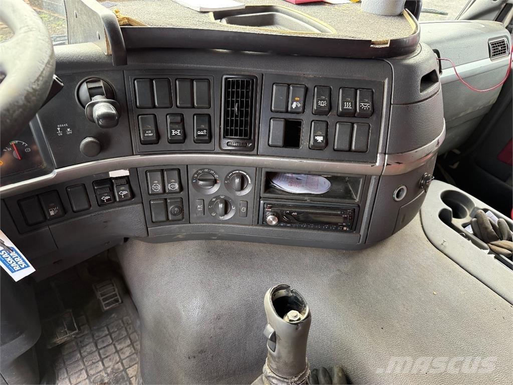 Volvo FM 12 8x4 Camion ampliroll
