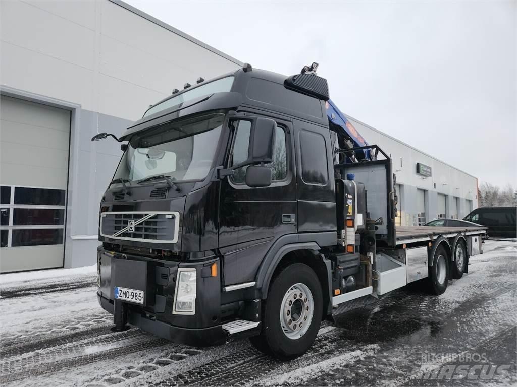 Volvo FM 420 6x2 Camion plateau ridelle avec grue