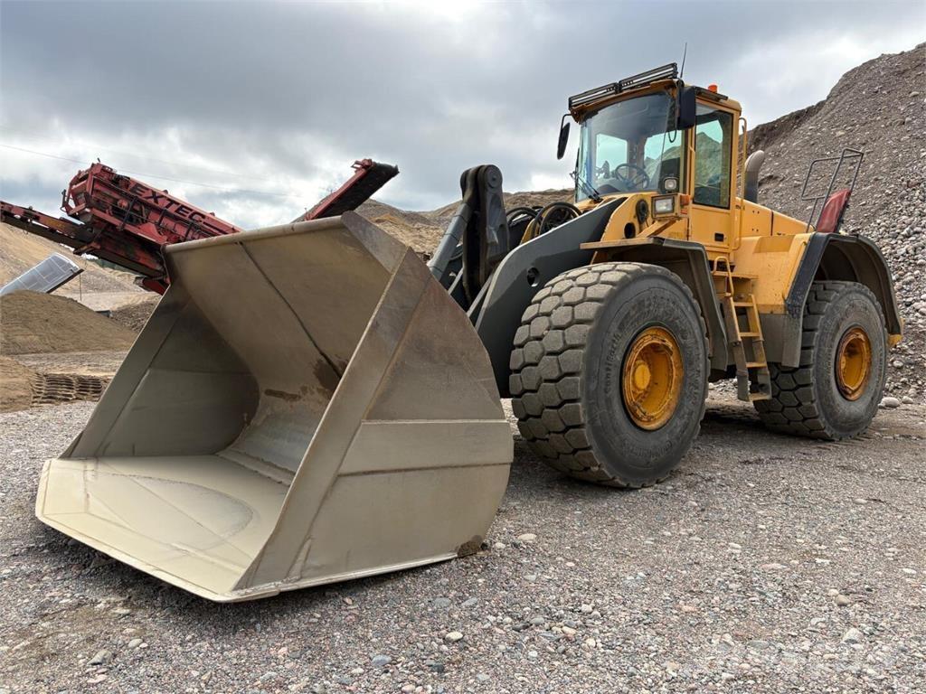 Volvo L 220 E Chargeuse sur pneus
