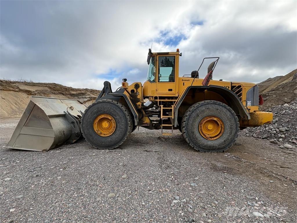 Volvo L 220 E Chargeuse sur pneus