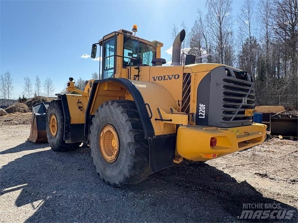 Volvo L 220 F Chargeuse sur pneus