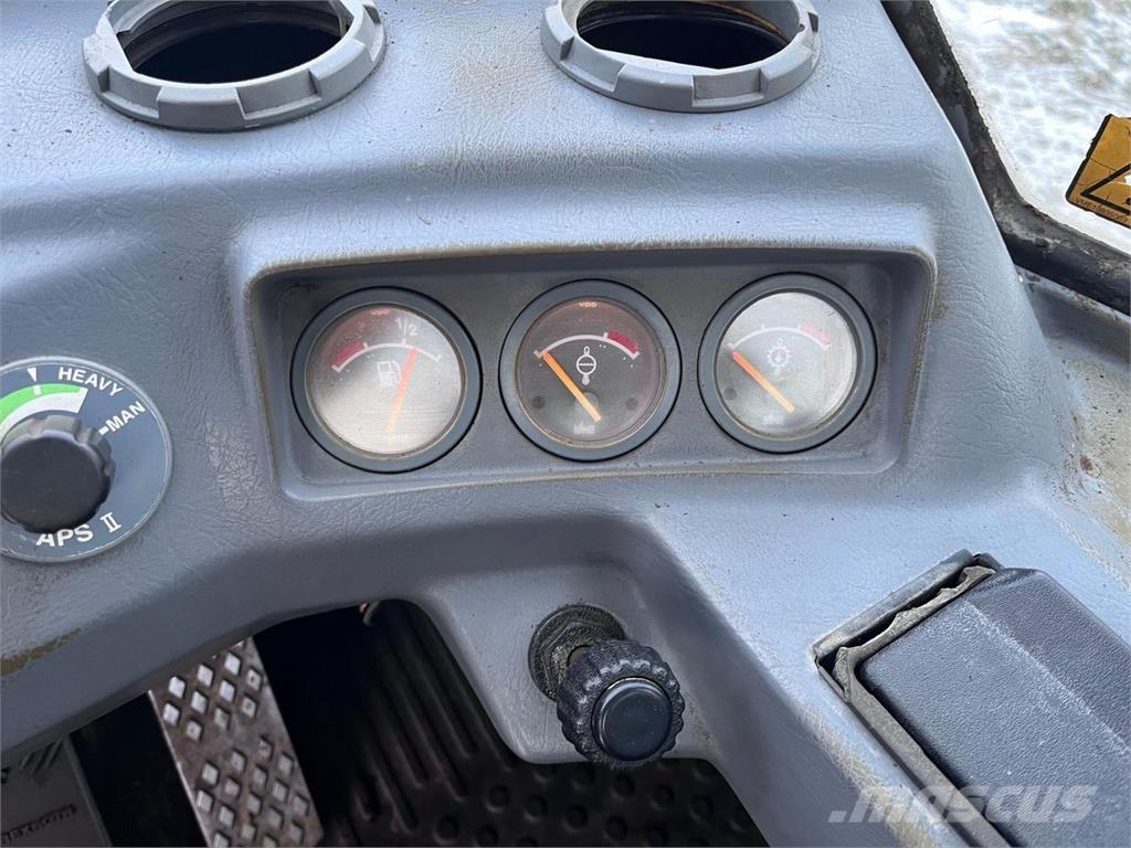 Volvo L120C Chargeuse sur pneus