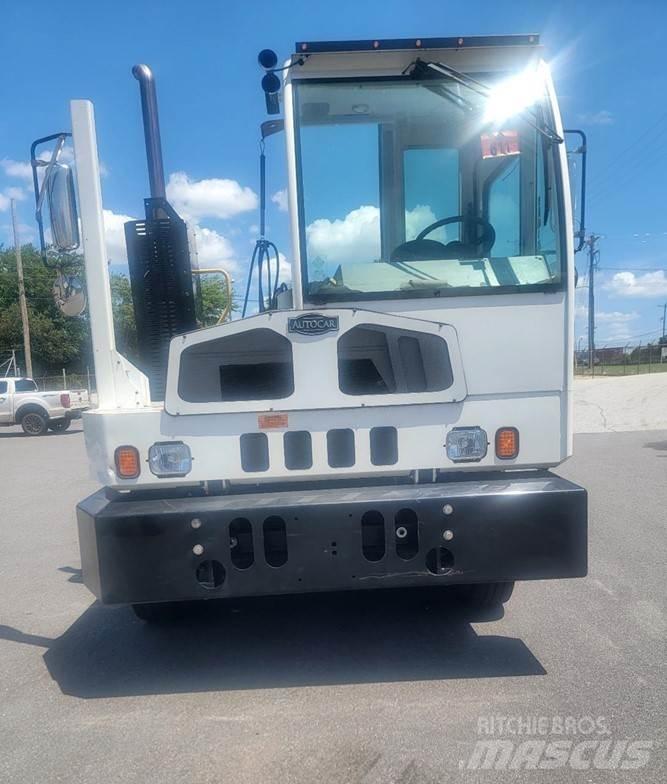 Autocar XSPOTTER Tracteur de manœuvre