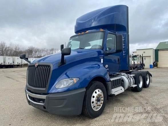 International LT Tracteur routier