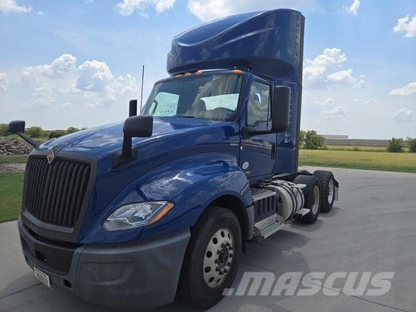 International LT Tracteur routier