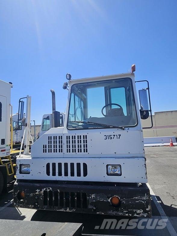 Kalmar OTTAWA 4X2 OFF-ROAD Tracteur de manœuvre