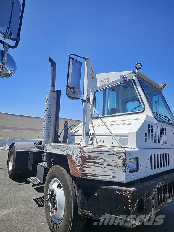 Kalmar OTTAWA 4X2 OFF-ROAD Tracteur de manœuvre