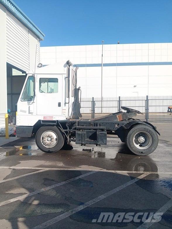 Kalmar OTTAWA 4X2 OFF-ROAD Tracteur de manœuvre