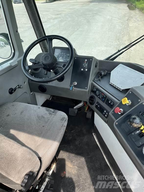 Kalmar OTTAWA T2 Tracteur de manœuvre