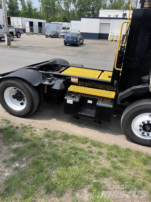 Kalmar OTTAWA T2 Tracteur de manœuvre