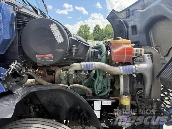 Volvo VNL64T860 Tracteur routier