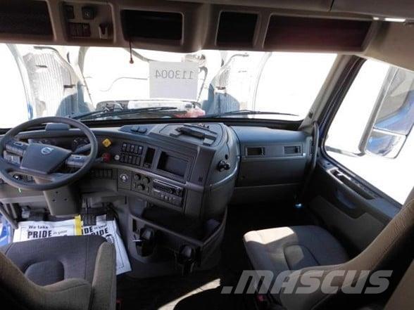 Volvo VNL64T860 Tracteur routier