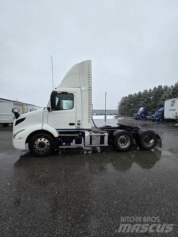 Volvo VNR64T300 Tracteur routier