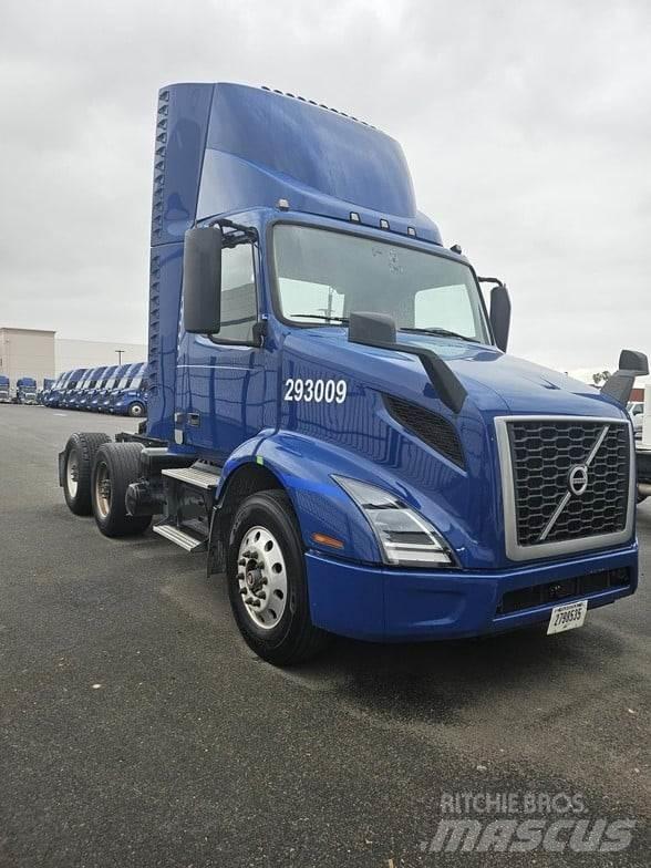 Volvo VNR64T300 Tracteur routier