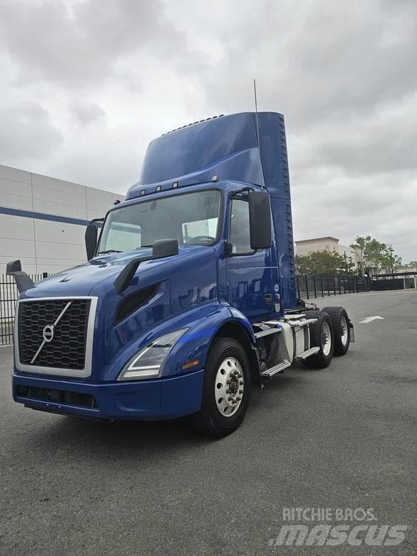 Volvo VNR64T300 Tracteur routier