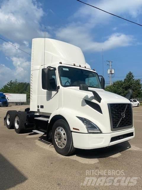 Volvo VNR64T300 Tracteur routier