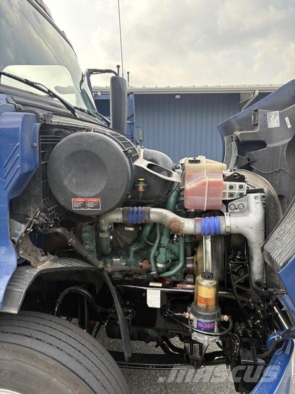 Volvo VNR64T300 Tracteur routier