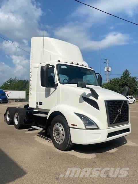 Volvo VNR64T300 Tracteur routier