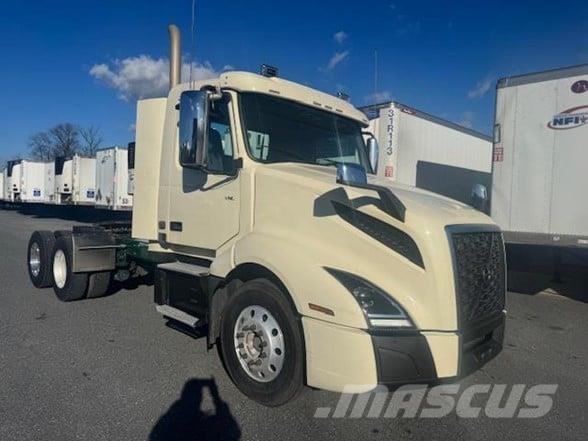 Volvo VNR64T300 Tracteur routier