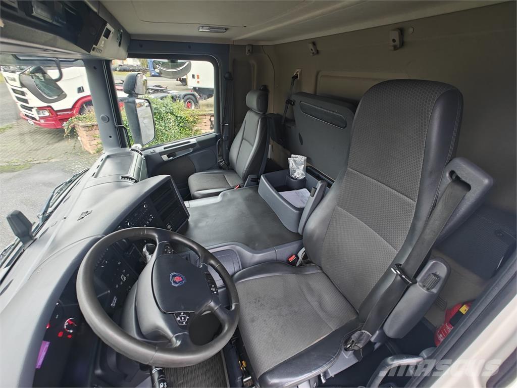 Scania P320 Camion frigorifique