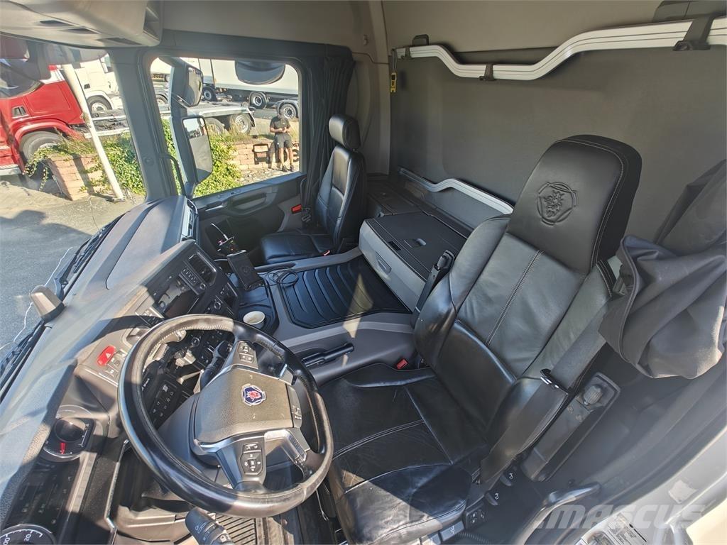 Scania P370 Camion multibenne