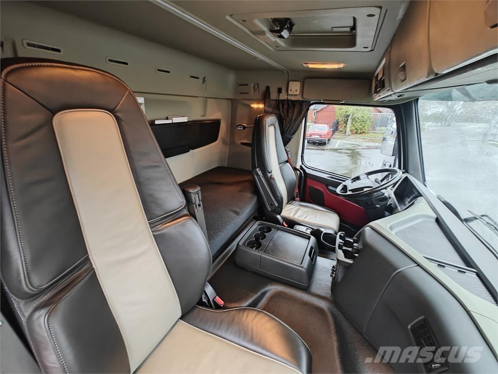 Volvo FM330 Camion Fourgon