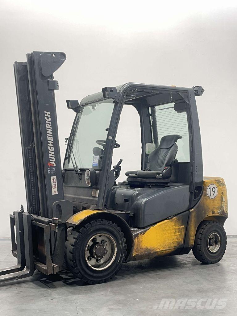 Jungheinrich DFG 430 Chariots diesel