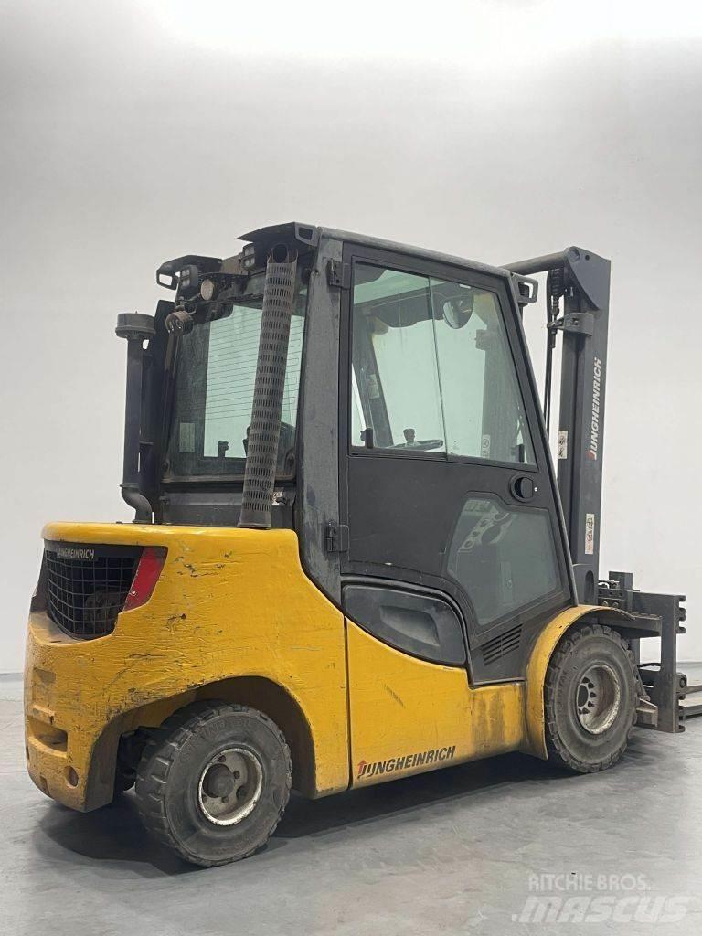 Jungheinrich DFG430S Chariots diesel