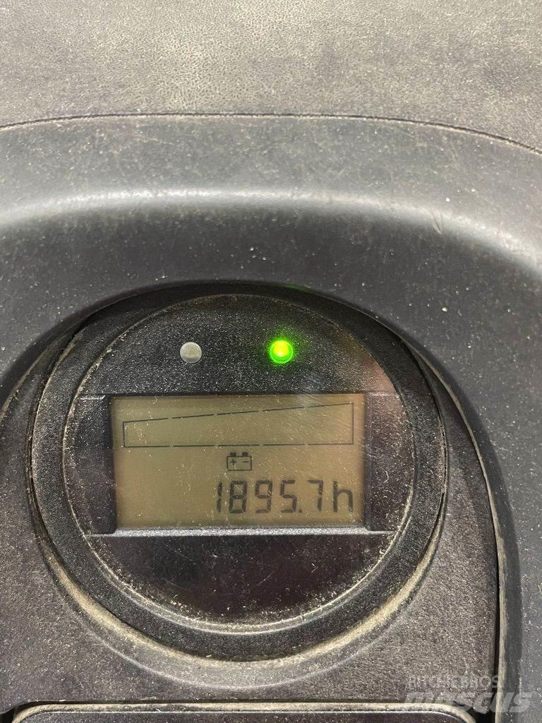 Linde D06-1160 Gerbeur accompagnant