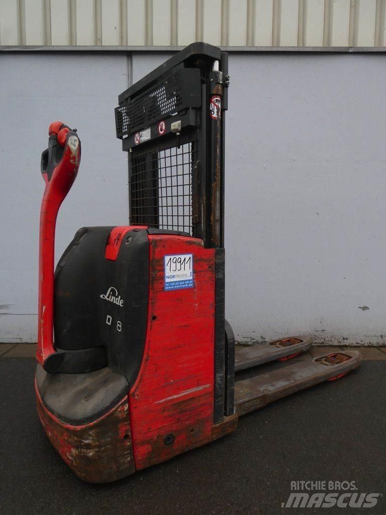 Linde D08-1160 Gerbeur accompagnant