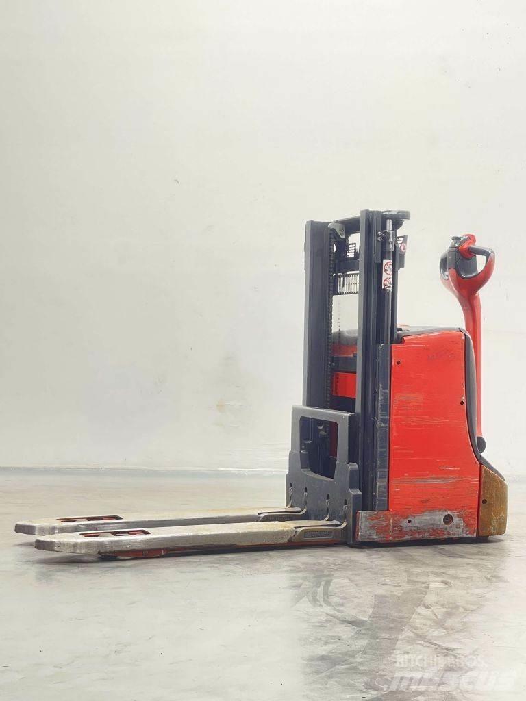 Linde D08-1160 Gerbeur accompagnant