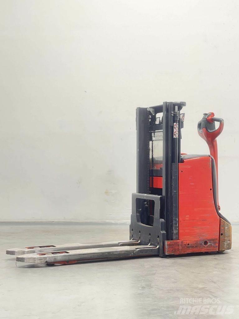 Linde D08-1160 Gerbeur accompagnant