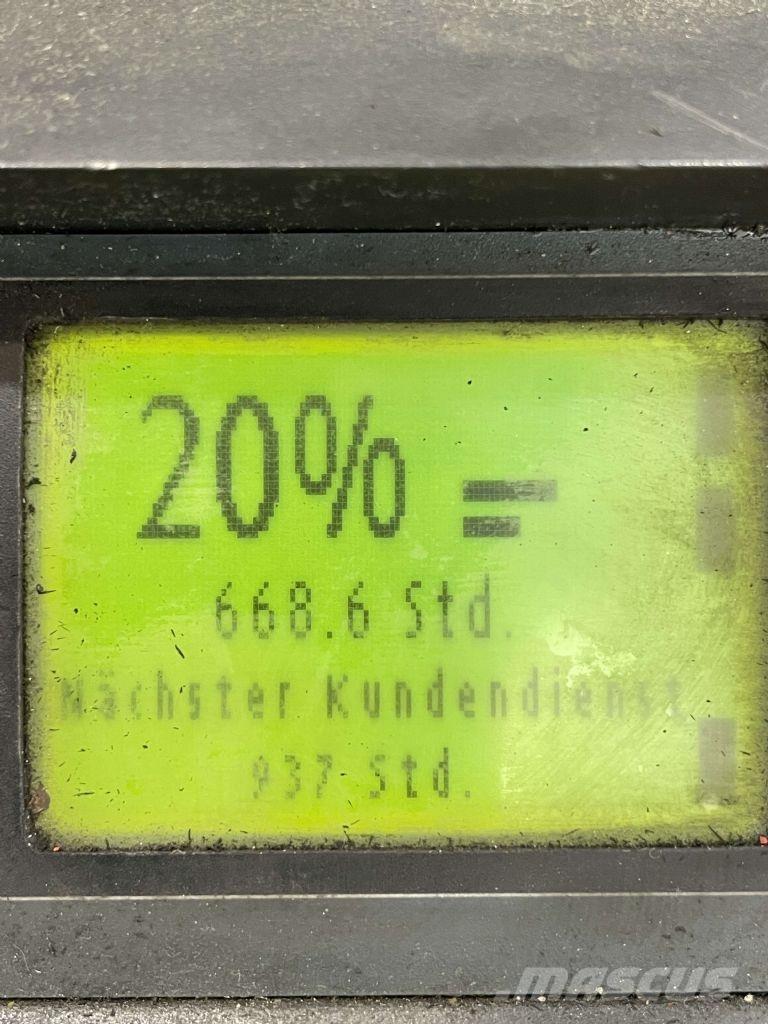 Linde D12-133 Gerbeur accompagnant