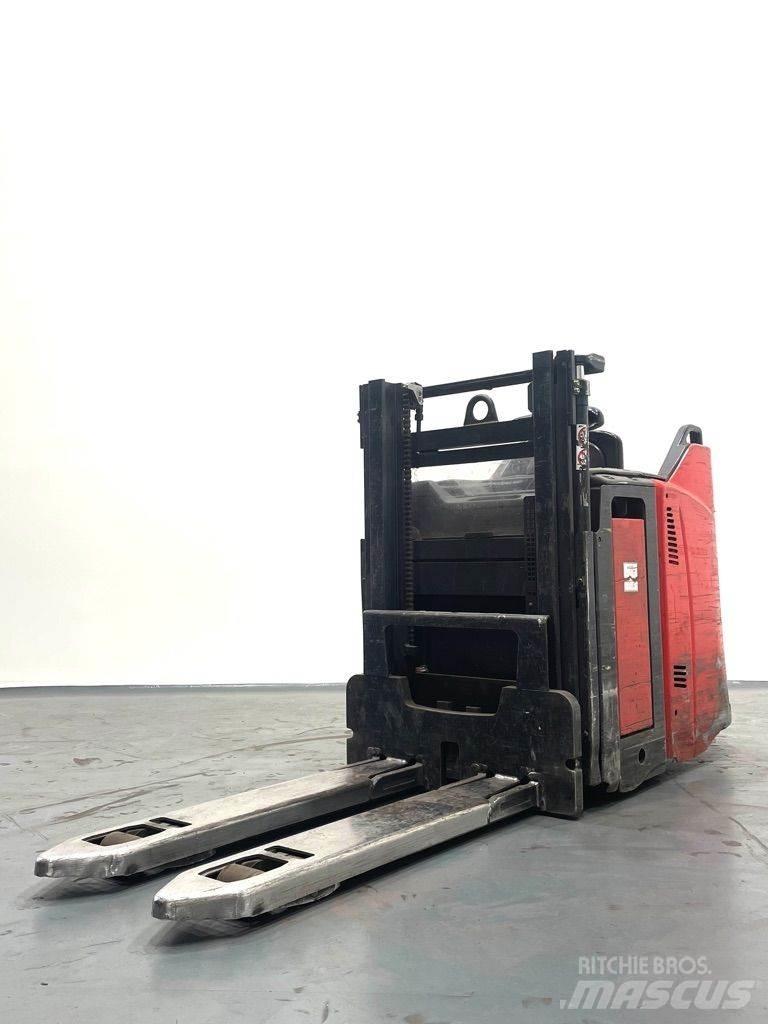 Linde D12HPSP-133 Gerbeur accompagnant