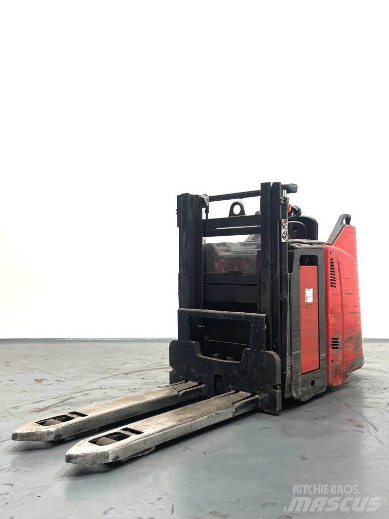 Linde D12HPSP-133 Gerbeur accompagnant