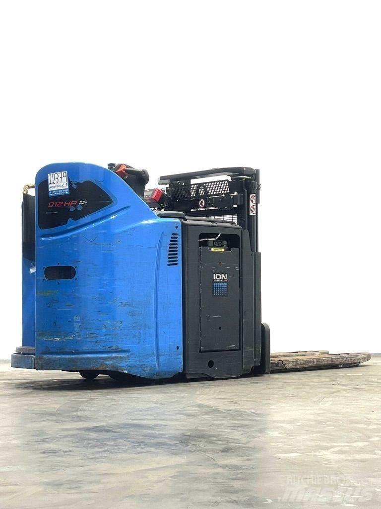 Linde D12HPSP-133 Gerbeur accompagnant